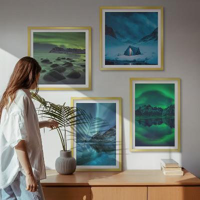 Set de 4 cuadros para salón Paisaje invernal con aurora boreal
