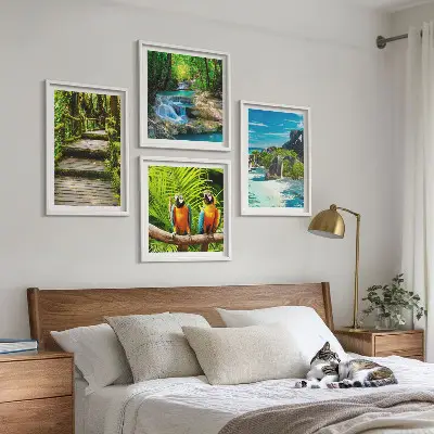 Set de 4 cuadros para salón con diseño de cascada con loros en el bosque tropical