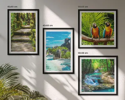 Set de 4 cuadros para salón con diseño de cascada con loros en el bosque tropical