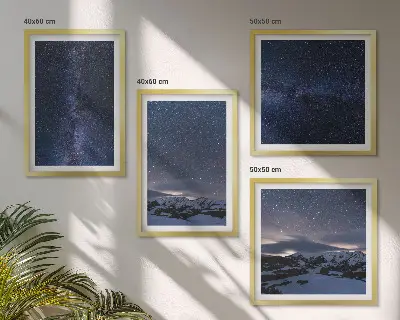 Set de 4 cuadros para salón con diseño de montañas bajo un cielo estrellado