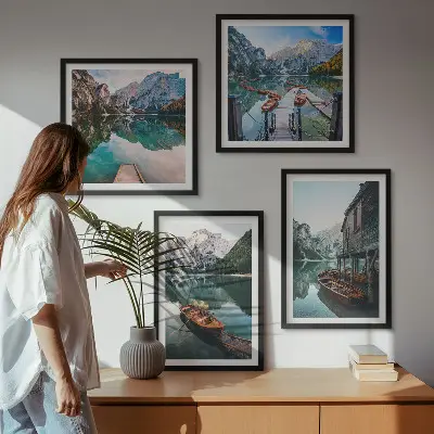Set de cuadros modernos para salón con paisajes de lago, montañas, barcos y cabaña