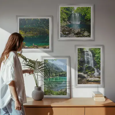Set de 4 cuadros para salón diseño de cascadas en un entorno verde