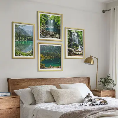 Set de 4 cuadros para salón diseño de cascadas en un entorno verde