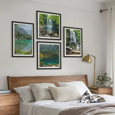 Set de 4 cuadros para salón diseño de cascadas en un entorno verde