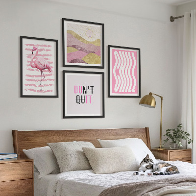 Galería de pared Paisaje montañoso en tonos pastel con flamencos rosas