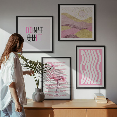 Galería de pared Paisaje montañoso en tonos pastel con flamencos rosas