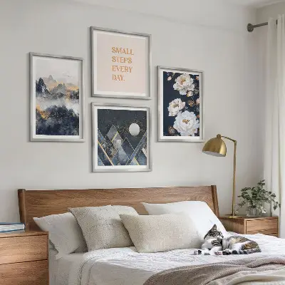 Set de 4 cuadros para salón con diseño de inspiración abstracta de montañas y flores