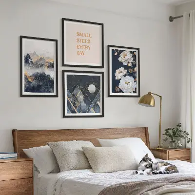 Set de 4 cuadros para salón con diseño de inspiración abstracta de montañas y flores