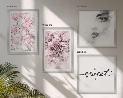 Set de cuadros modernos para salón diseño de retrato de una mujer con peonías