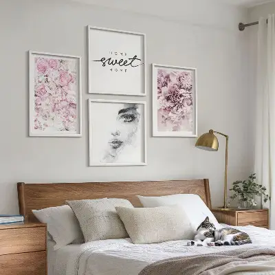 Set de cuadros modernos para salón diseño de retrato de una mujer con peonías