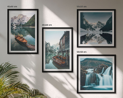 Set de 4 cuadros para salón Reflejo de barcos en lagos de montaña
