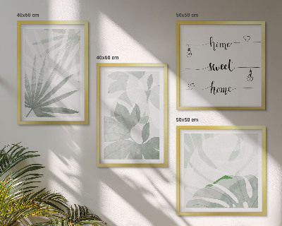 Set de cuadros modernos para salón Las hojas de las plantas son de color gris verdoso.