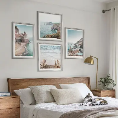 Set de cuadros modernos para salón con vistas de playa en tonos pastel de verano