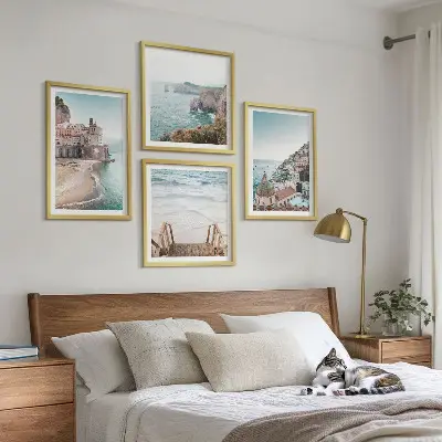 Set de cuadros modernos para salón con vistas de playa en tonos pastel de verano