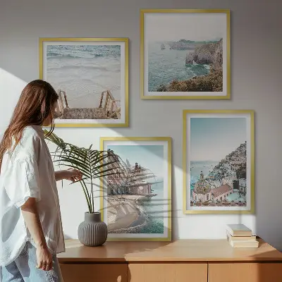 Set de cuadros modernos para salón con vistas de playa en tonos pastel de verano