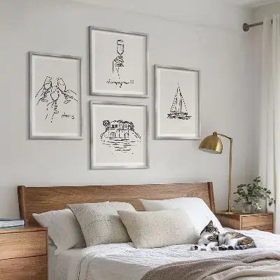 Set de cuadros modernos para salón diseño de casa sobre el agua con brindis y velero