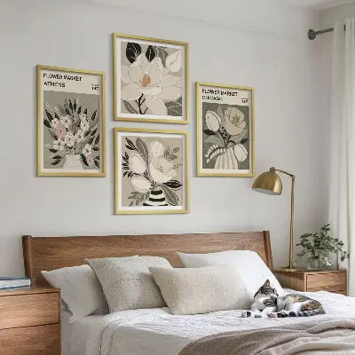 Set de 4 cuadros decorativos para salón con estampados florales de estilo retro inspirados en diferentes ciudades
