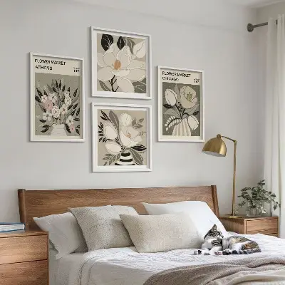 Set de 4 cuadros decorativos para salón con estampados florales de estilo retro inspirados en diferentes ciudades