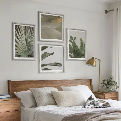 Set de 4 cuadros para salón con hojas de plantas tropicales en tonos pastel
