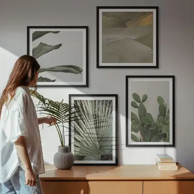 Set de 4 cuadros para salón con hojas de plantas tropicales en tonos pastel