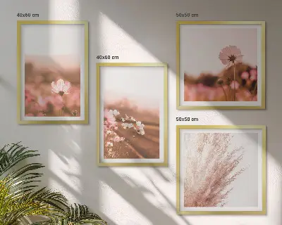 Set de 4 cuadros para salón con diseño de flores silvestres en los prados en verano