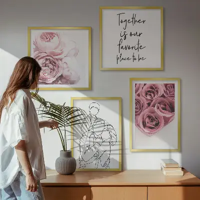 Set de 4 cuadros para salón con diseño de ramos de rosas dibujados a mano