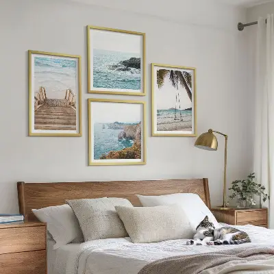 Galería de pared con escaleras, playa, vista al mar y columpio