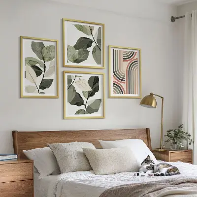 Galería de pared con motivos vegetales geométricos