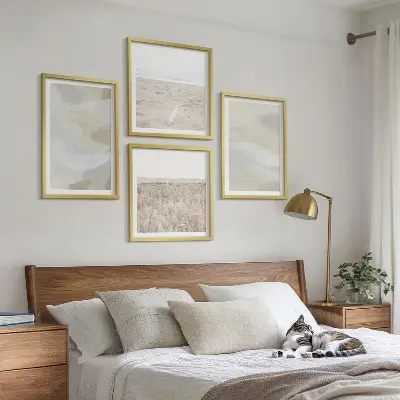 Set de cuadros modernos para salón con diseño de fondo abstracto de trazos delicados