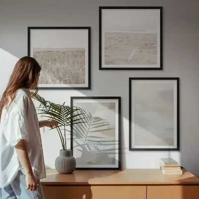 Set de cuadros modernos para salón con diseño de fondo abstracto de trazos delicados