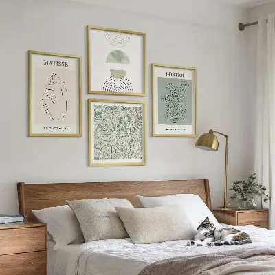 Set de 4 cuadros para salón con diseño minimalista de líneas y motivos vegetales