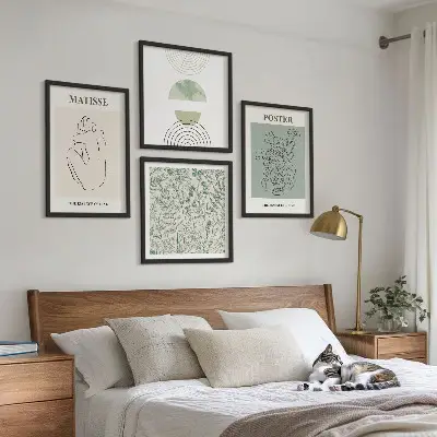 Set de 4 cuadros para salón con diseño minimalista de líneas y motivos vegetales