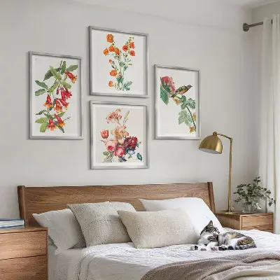 Set de 4 cuadros para salón diseño de pájaro retro con flores pintadas