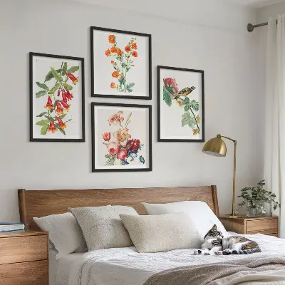 Set de 4 cuadros para salón diseño de pájaro retro con flores pintadas