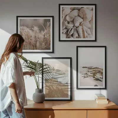 Set de 4 cuadros para salón diseño bohemio con hierba de playa, olas y piedras