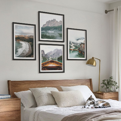 Galería de pared Casa flotante de madera en playas de montaña