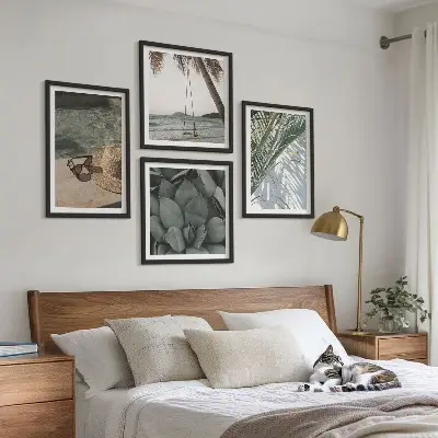 Set de cuadros modernos para salón con diseño de plantas tropicales