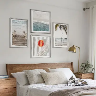 Set de 4 cuadros para salón con diseño de escaleras de madera en la playa