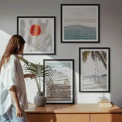 Set de 4 cuadros para salón con diseño de escaleras de madera en la playa
