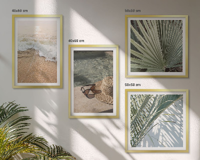 Set de cuadros modernos para salón Sombrero de playa para el agua y gafas de sol
