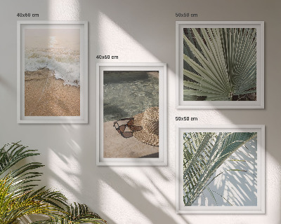 Set de cuadros modernos para salón Sombrero de playa para el agua y gafas de sol