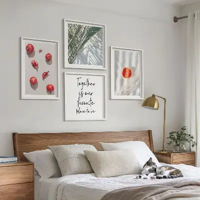 Galería de pared diseño con inscripción navideña sobre hoja de palma