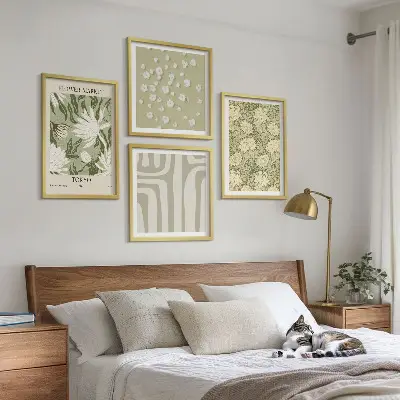 Set de cuadros modernos para salón con composiciones bohemias de plantas en tonos pastel