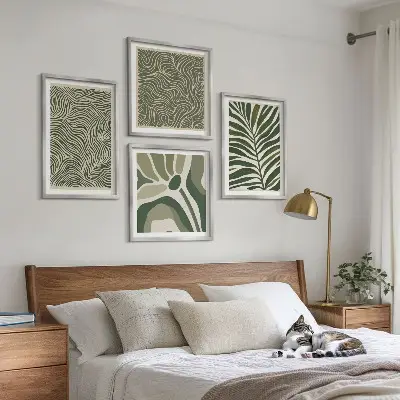 Galería de pared con patrones de hojas y formas onduladas