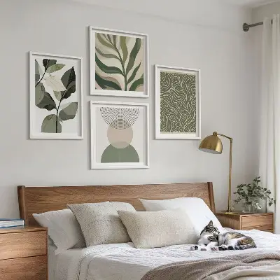 Set de cuadros modernos para salón con motivos de hojas y formas geométricas abstractas