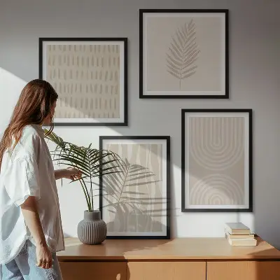 Set de 4 cuadros para salón con patrones de plantas en color beige