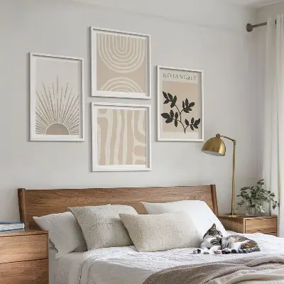 Galería de pared de motivos abstractos con plantas