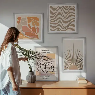 Set de 4 cuadros decorativos para salón con diseño de formas y soles estilo boho pastel