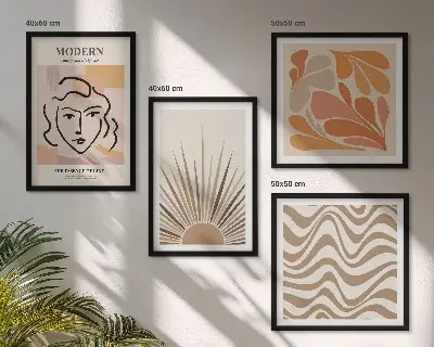 Set de 4 cuadros decorativos para salón con diseño de formas y soles estilo boho pastel