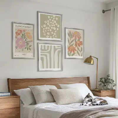 Galería de pared motivos botánicos con estilo minimalista parisino